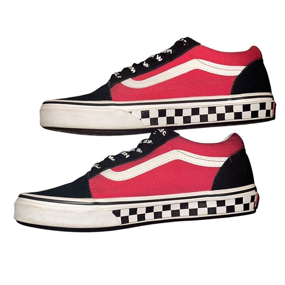Vans Old Skool red and black checkerboard sole sneakers - Picture 5 of 9